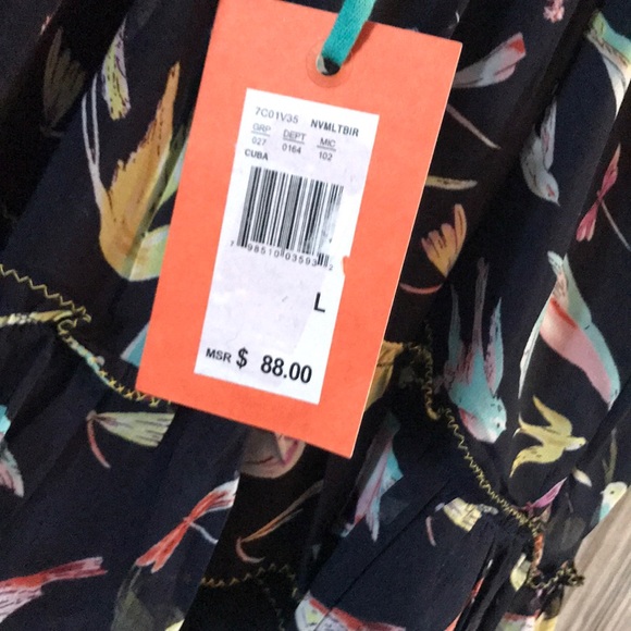 🦋Chelsea & Violet sleeveless crochet bird print - Picture 7 of 8